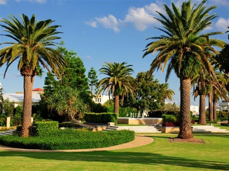 Sovereign Islands QLD 4216