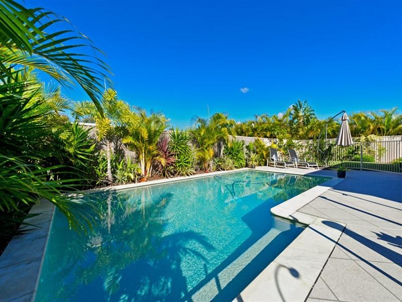 13 Costa Del Sol Avenue, Runaway Bay QLD 4216