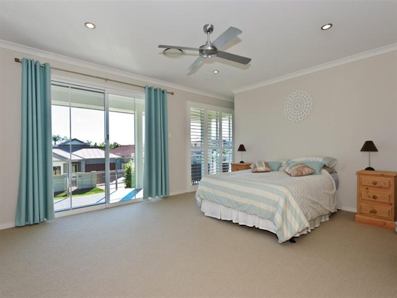 13 Costa Del Sol Avenue, Runaway Bay QLD 4216