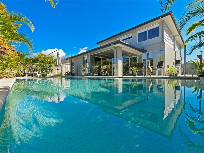 13 Costa Del Sol Avenue, Runaway Bay QLD 4216