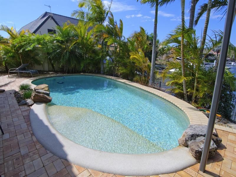 103 Morala Avenue, Runaway Bay QLD 4216