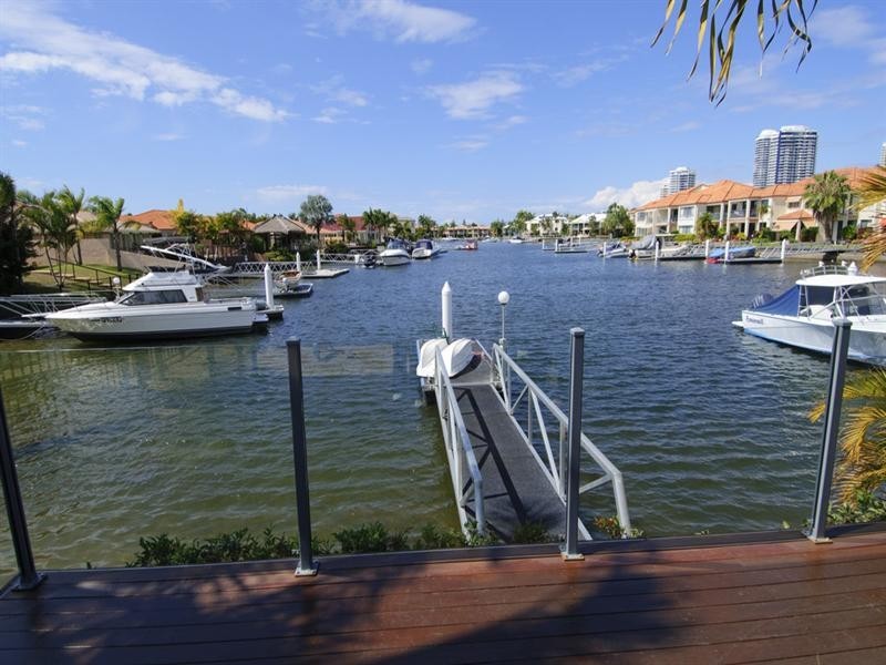 103 Morala Avenue, Runaway Bay QLD 4216