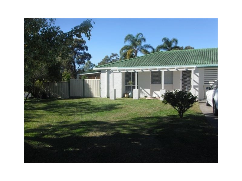 2/33 Botanical Drive, Labrador QLD 4215