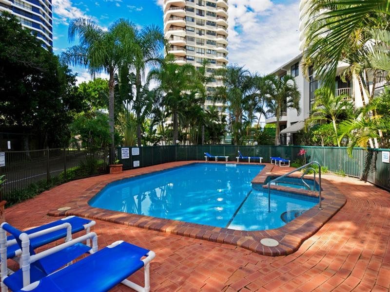 3/9 Bayview Street, Runaway Bay QLD 4216