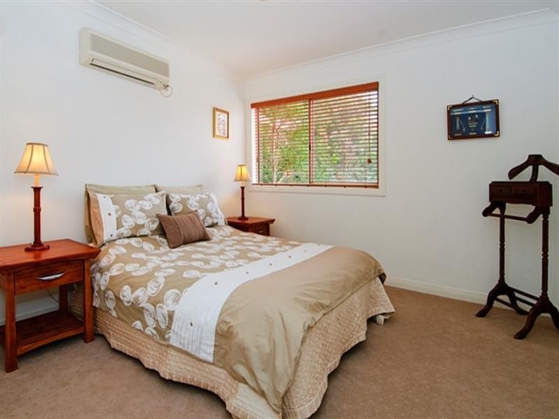 60 John Lund Drive, Hope Island QLD 4212