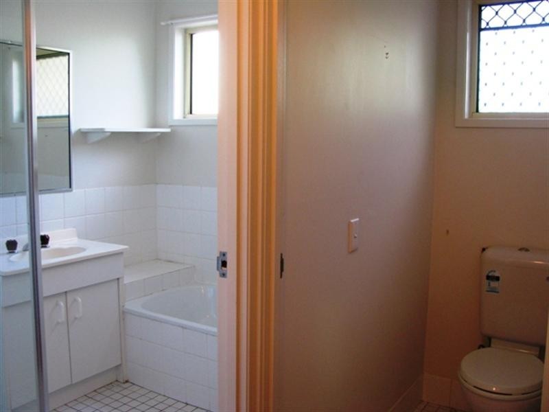 2/34 Kangaroo Avenue, Coombabah QLD 4216