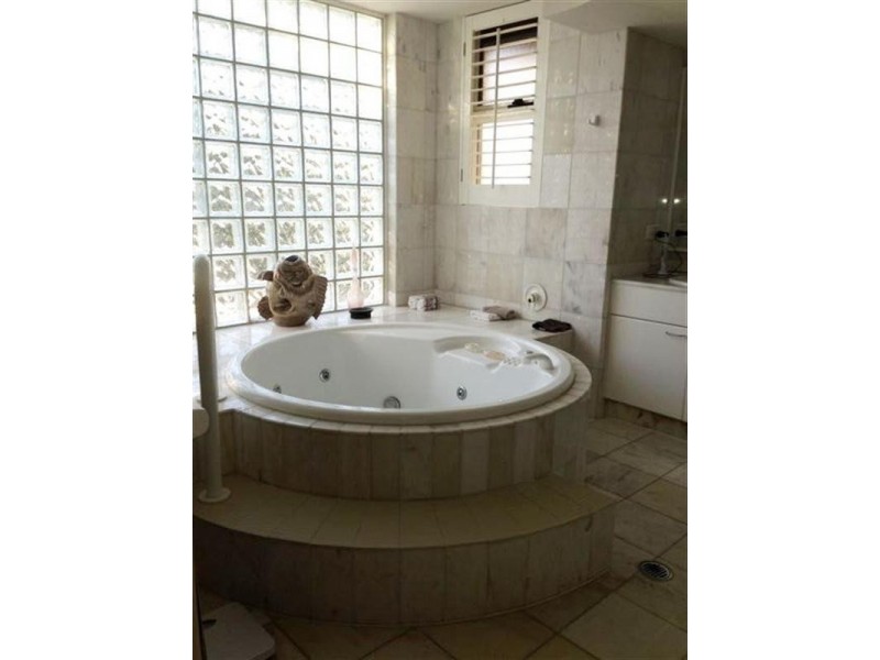 7063 Riverview Crescent, Sanctuary Cove QLD 4212