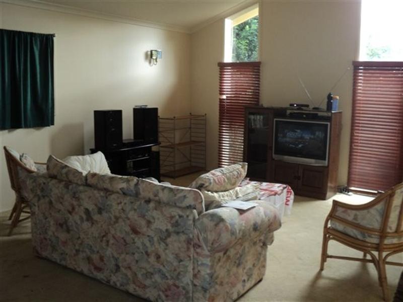 172 Stanhill Drive, Chevron Island QLD 4217