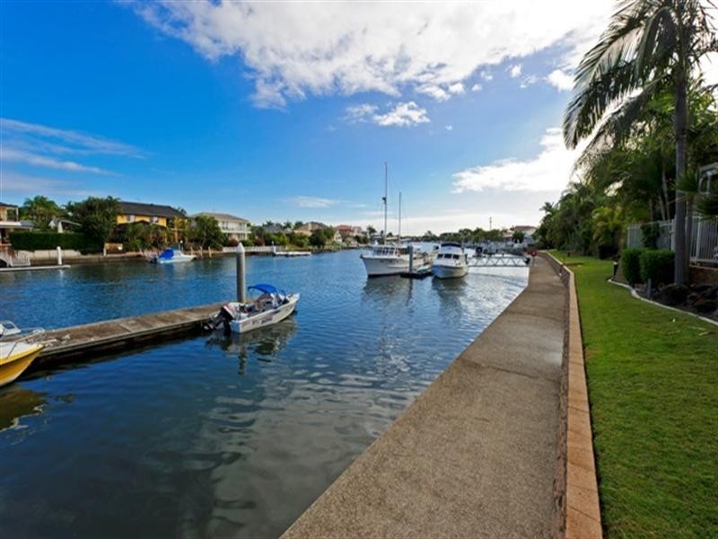 9/100 Morala Avenue, Runaway Bay QLD 4216
