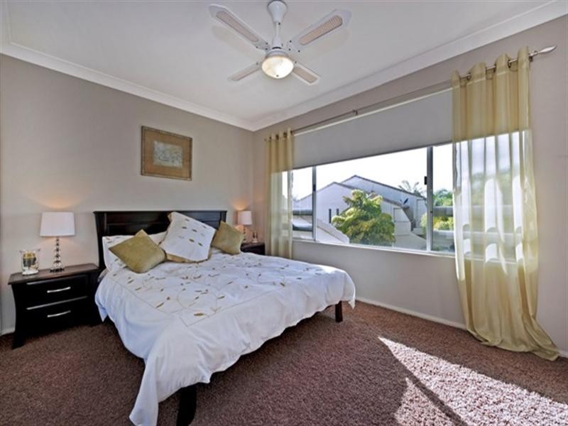 9/100 Morala Avenue, Runaway Bay QLD 4216