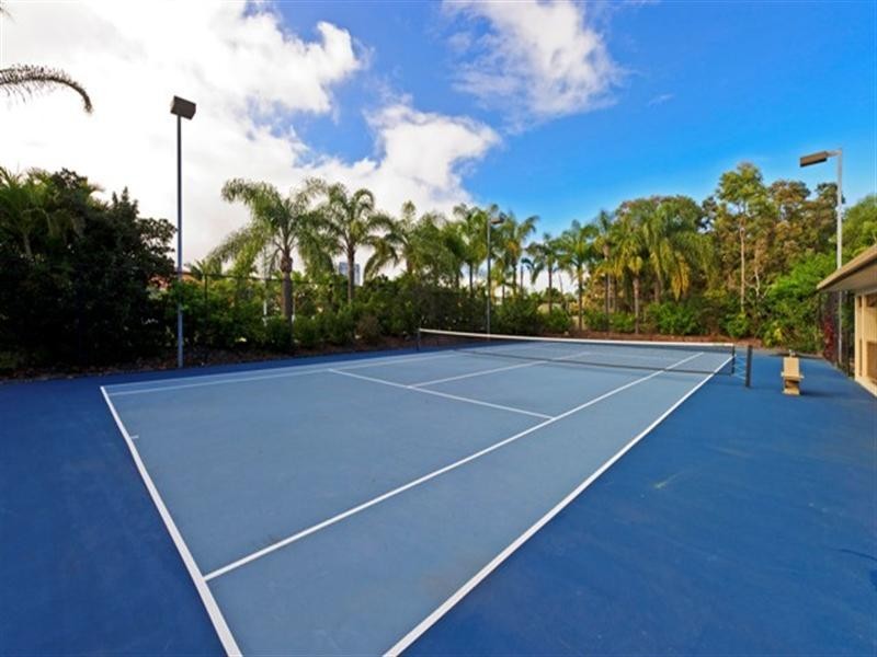 9/100 Morala Avenue, Runaway Bay QLD 4216