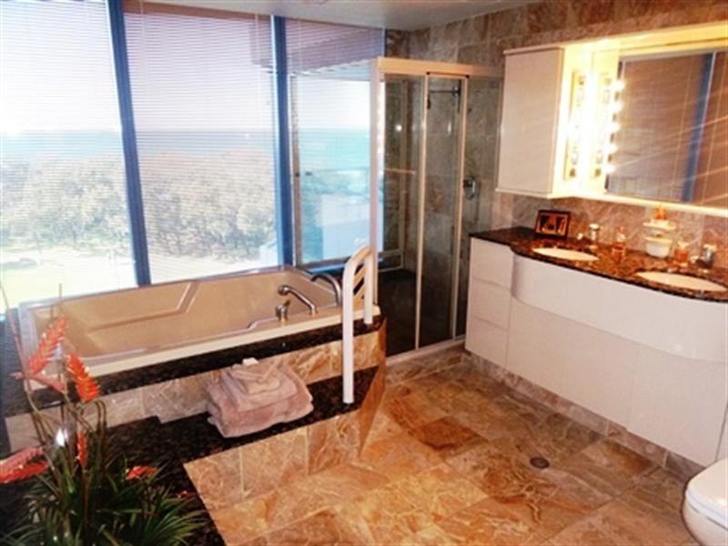 6/3456 Main Beach Parade, Surfers Paradise QLD 4217