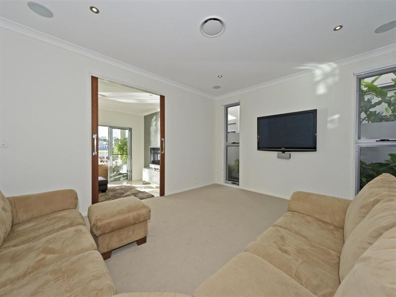 31 South Quay Drive, Biggera Waters QLD 4216