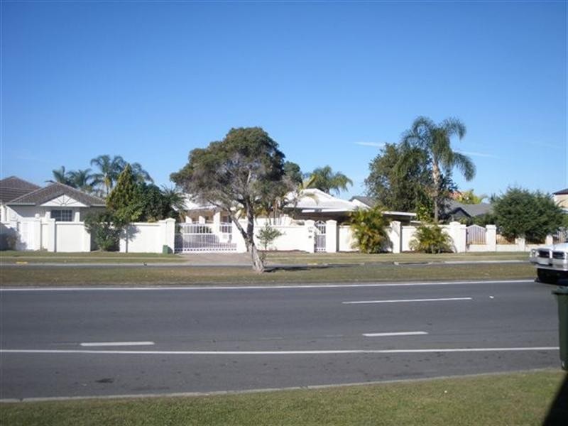 498 Oxley Drive, Runaway Bay QLD 4216