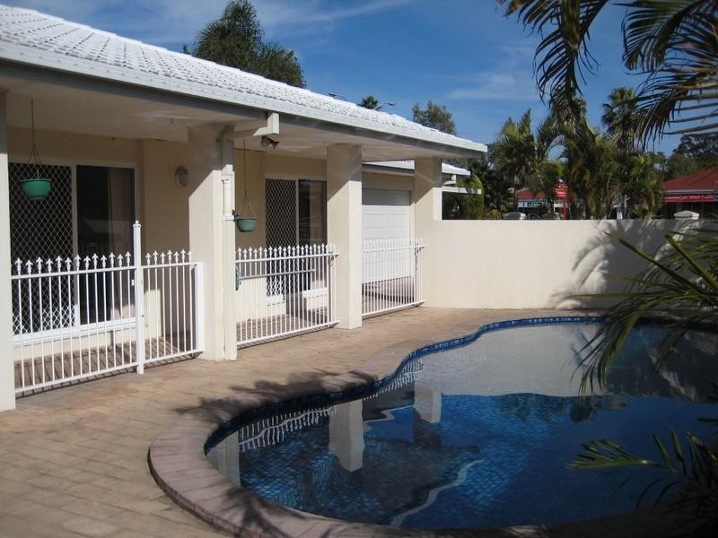 498 Oxley Drive, Runaway Bay QLD 4216