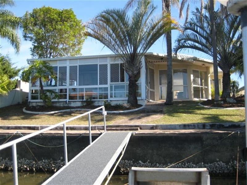 498 Oxley Drive, Runaway Bay QLD 4216