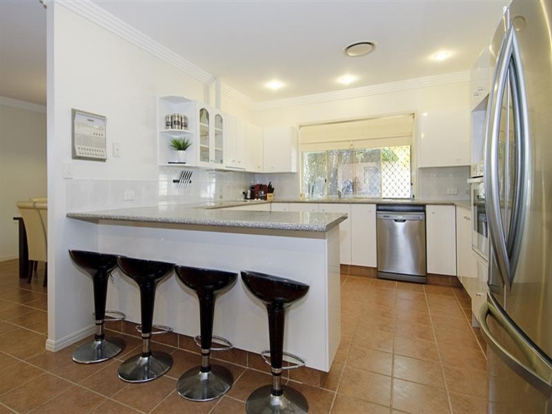 14 Kirdford Court, Arundel QLD 4214