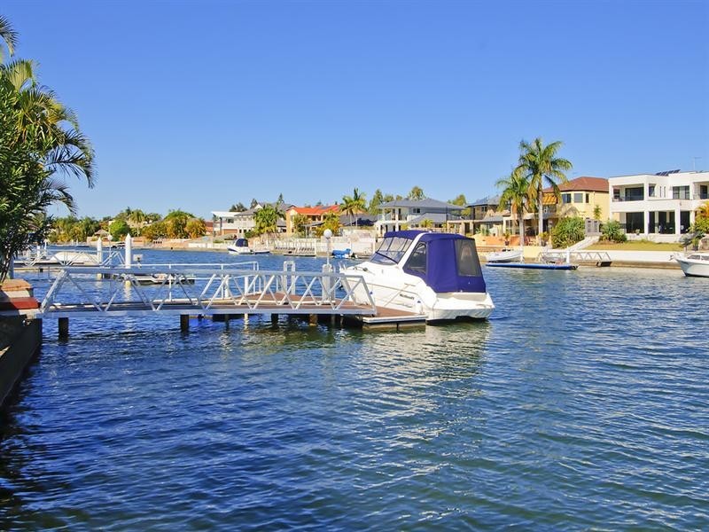 88 Sundance Way, Runaway Bay QLD 4216