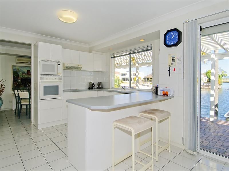 88 Sundance Way, Runaway Bay QLD 4216