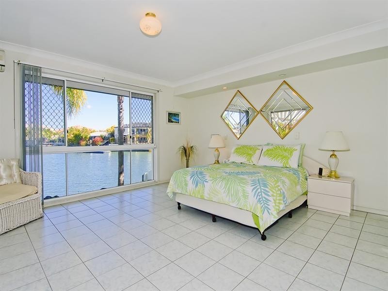 88 Sundance Way, Runaway Bay QLD 4216