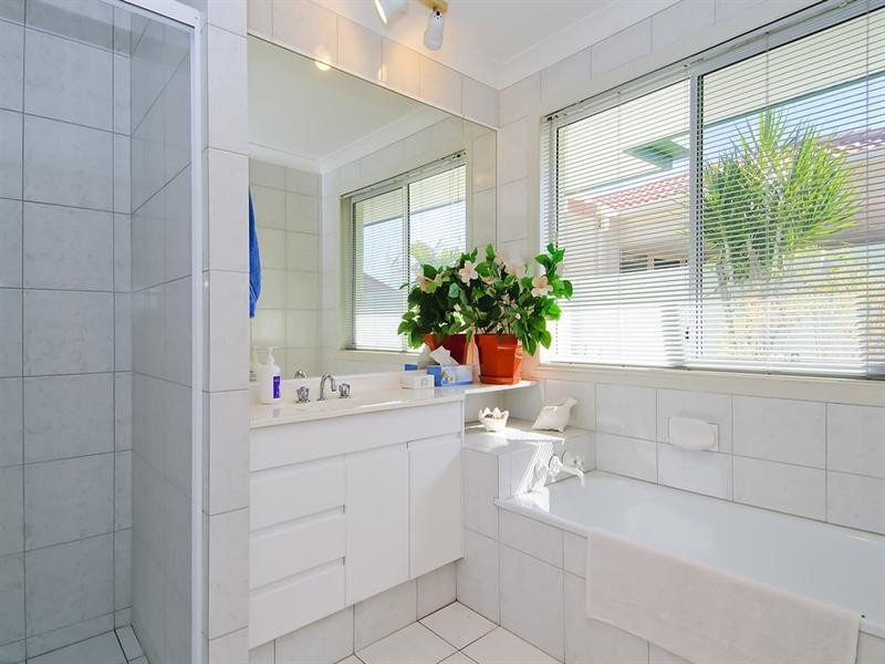 88 Sundance Way, Runaway Bay QLD 4216