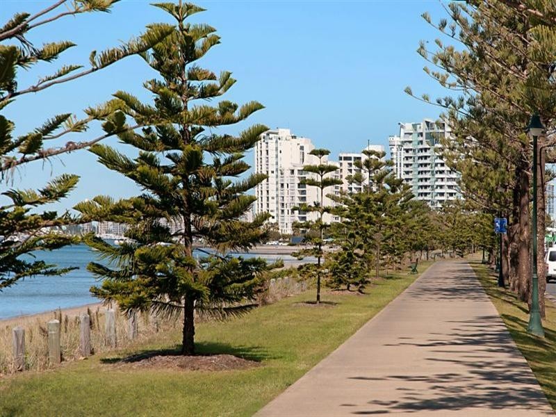 1/37 Brighton Street, Biggera Waters QLD 4216