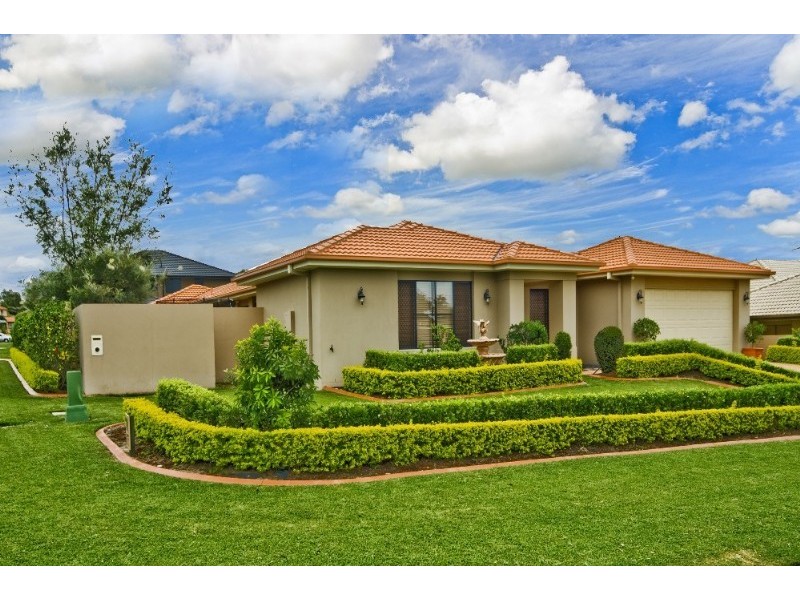 2 Midhurst Court, Arundel QLD 4214