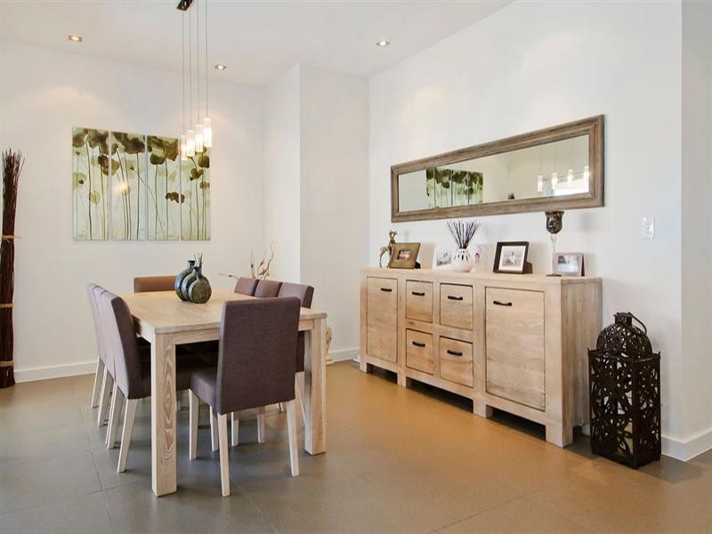 28 King Arthurs Court, Sovereign Islands QLD 4216