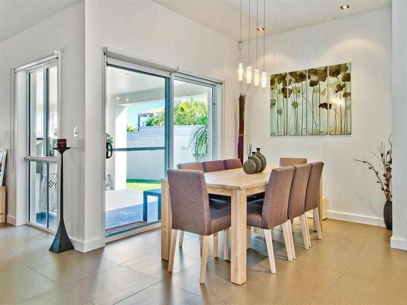 28 King Arthurs Court, Sovereign Islands QLD 4216