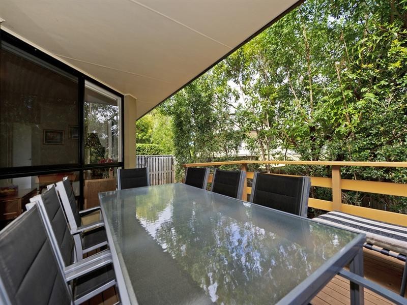 8/86-88 Imperial Parade, Labrador QLD 4215