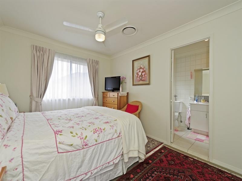 8/86-88 Imperial Parade, Labrador QLD 4215