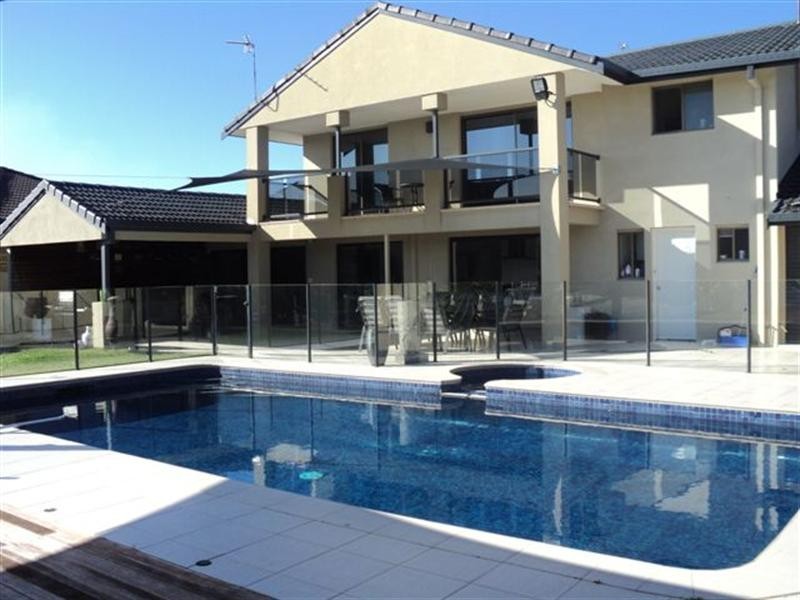 22 Rabaul Avenue, Runaway Bay QLD 4216