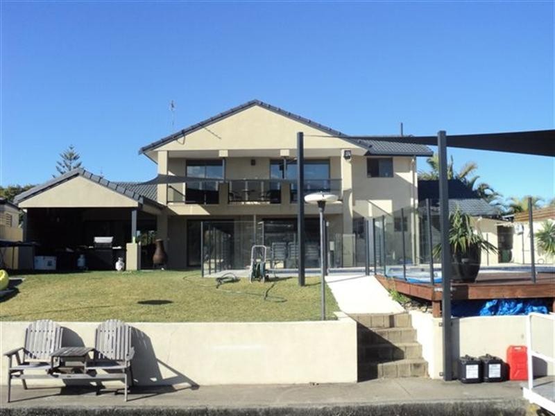 22 Rabaul Avenue, Runaway Bay QLD 4216