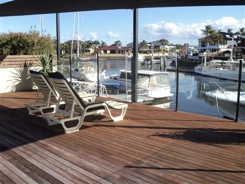 22 Rabaul Avenue, Runaway Bay QLD 4216