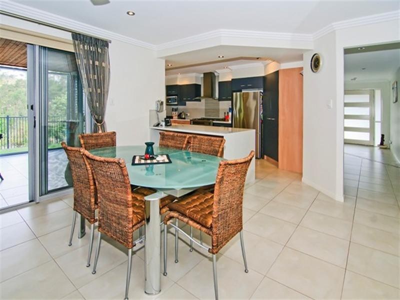 1 James Place, Maudsland QLD 4210