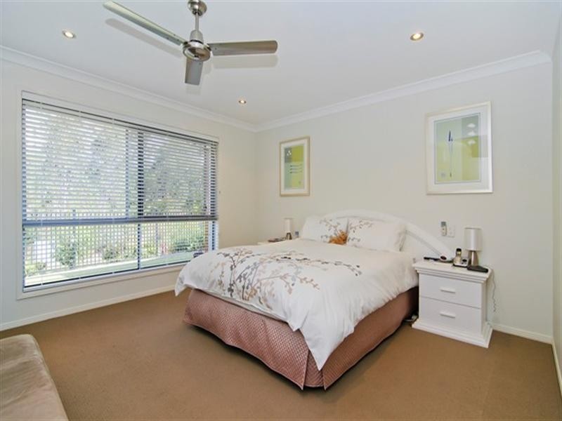 1 James Place, Maudsland QLD 4210