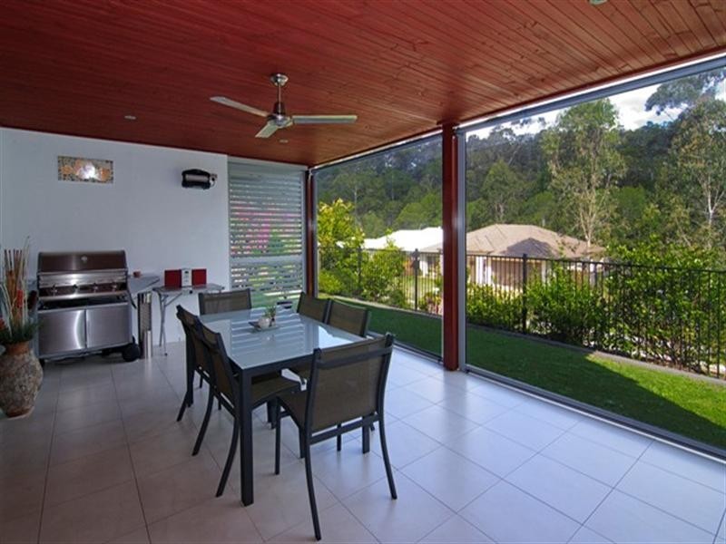 1 James Place, Maudsland QLD 4210