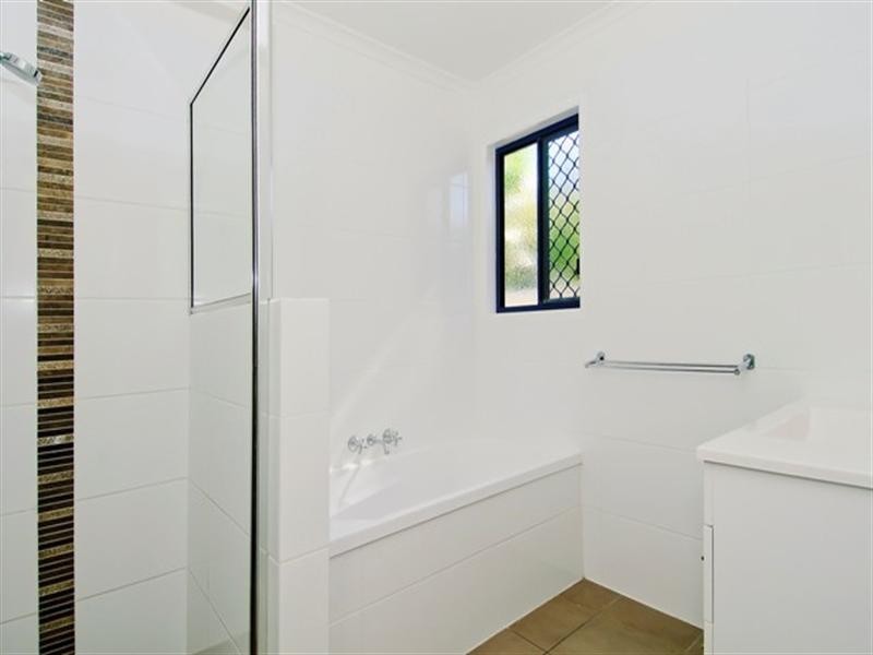1 Hansford Road, Coombabah QLD 4216