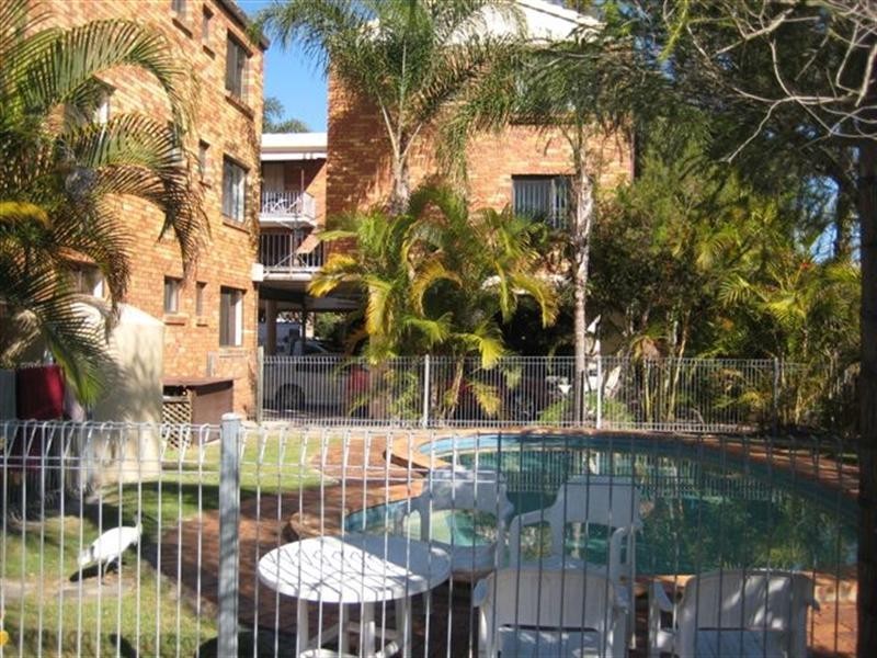 16/28 Hunter Avenue, Labrador QLD 4215