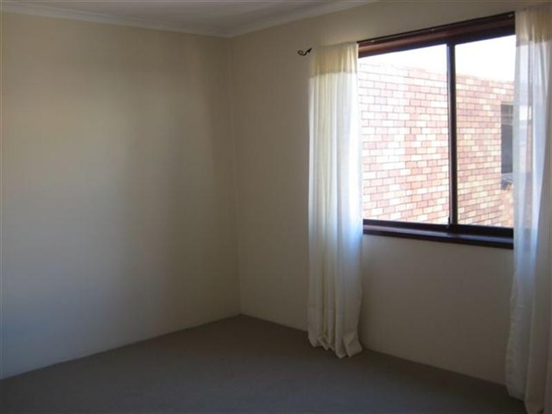 16/28 Hunter Avenue, Labrador QLD 4215