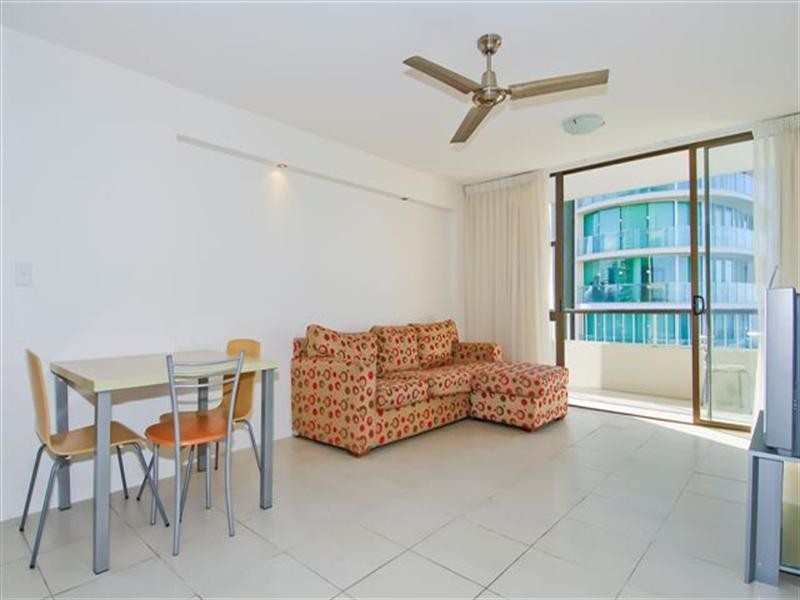 20/29 Northcliffe Terrace, Surfers Paradise QLD 4217