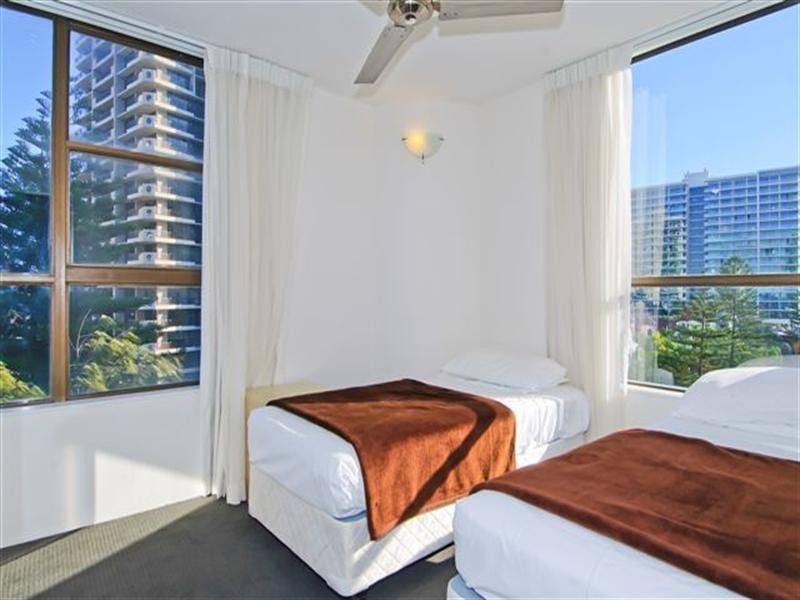 20/29 Northcliffe Terrace, Surfers Paradise QLD 4217