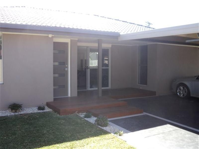 3 Matthew Flinders, Paradise Point QLD 4216