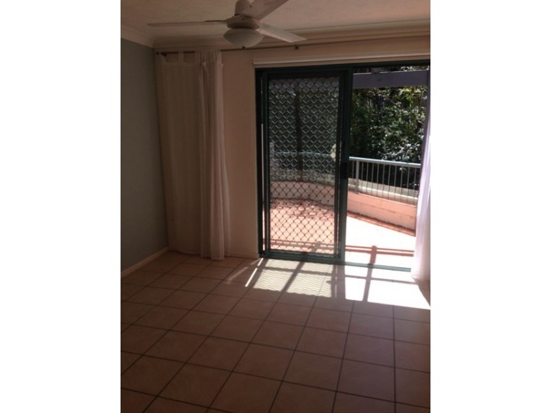 5/7-9 Robert Street, Labrador QLD 4215