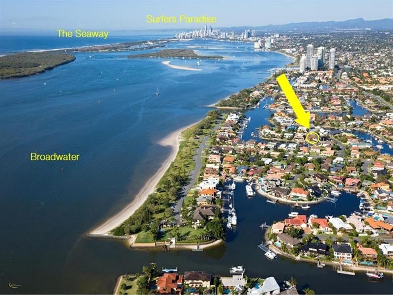 1/11 Huon Crescent, Runaway Bay QLD 4216