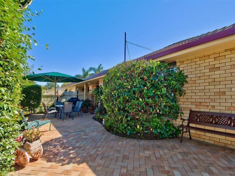 1/11 Huon Crescent, Runaway Bay QLD 4216