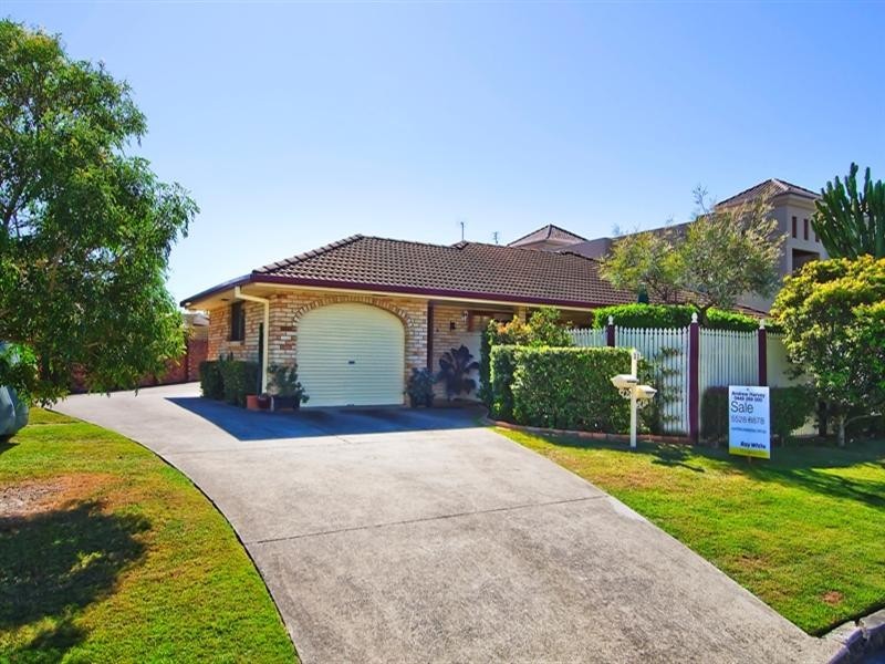 1/11 Huon Crescent, Runaway Bay QLD 4216