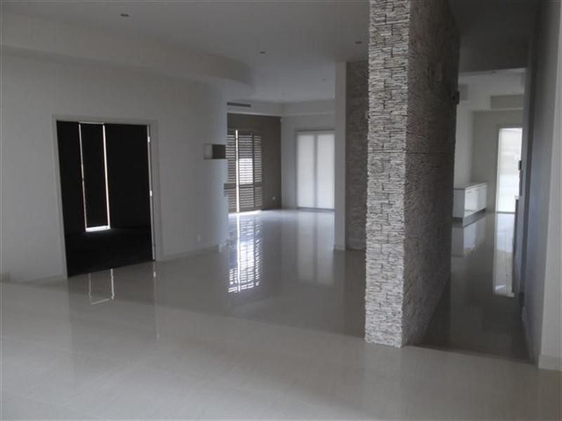 33 Royal Albert Crescent, Sovereign Islands QLD 4216