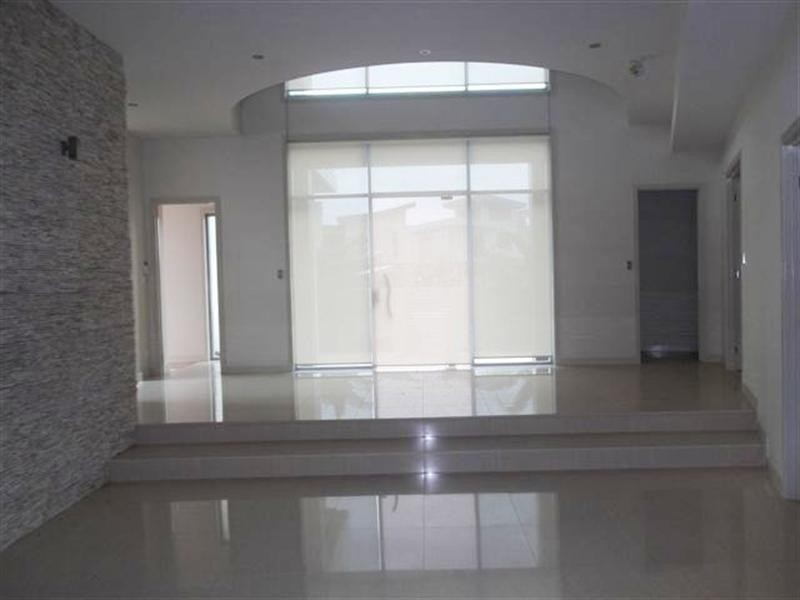 33 Royal Albert Crescent, Sovereign Islands QLD 4216