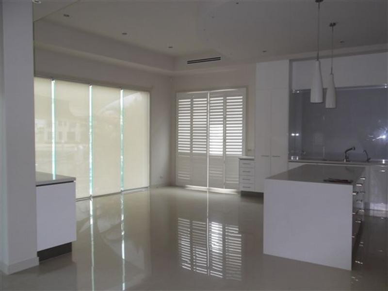 33 Royal Albert Crescent, Sovereign Islands QLD 4216